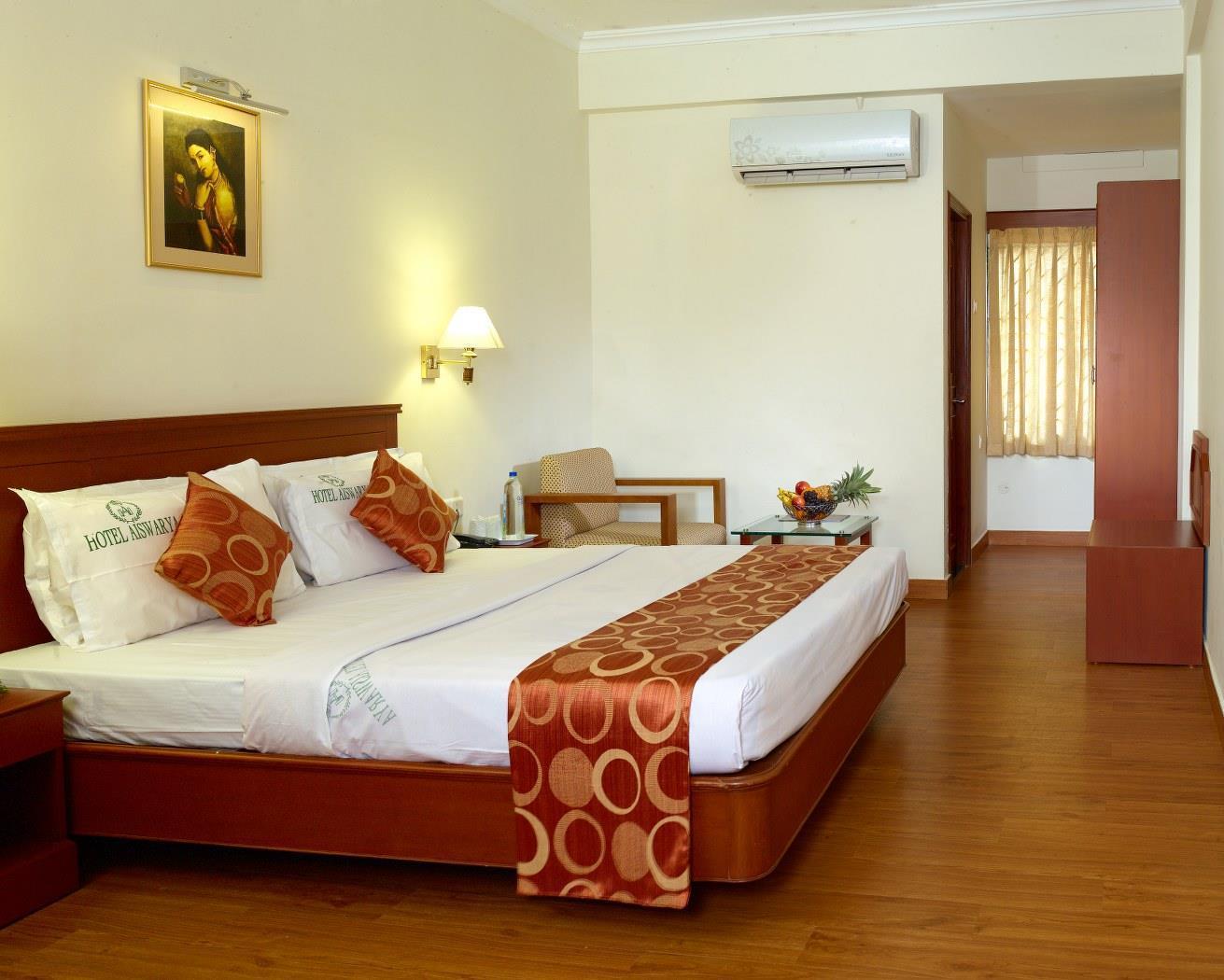 Hotel Aiswarya Kochi Kültér fotó